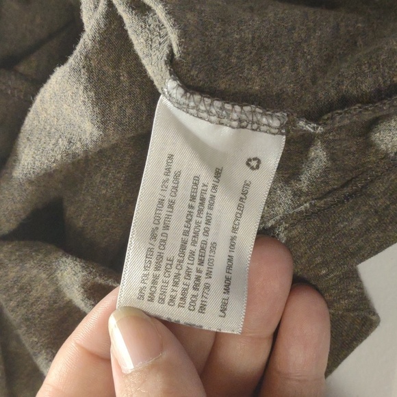 Mossimo Supply Heather Grey V-neck Short Sleeve T-Shirt - Picture 5 of 6